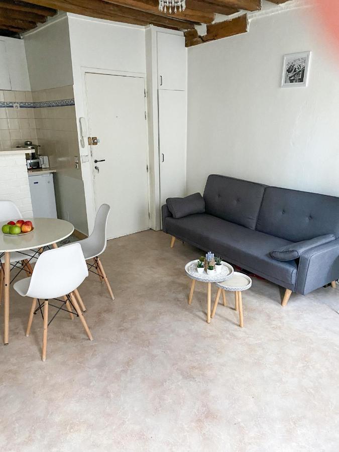 Cosy Apartment In The Heart Of ฟงแตนโบล ภายนอก รูปภาพ