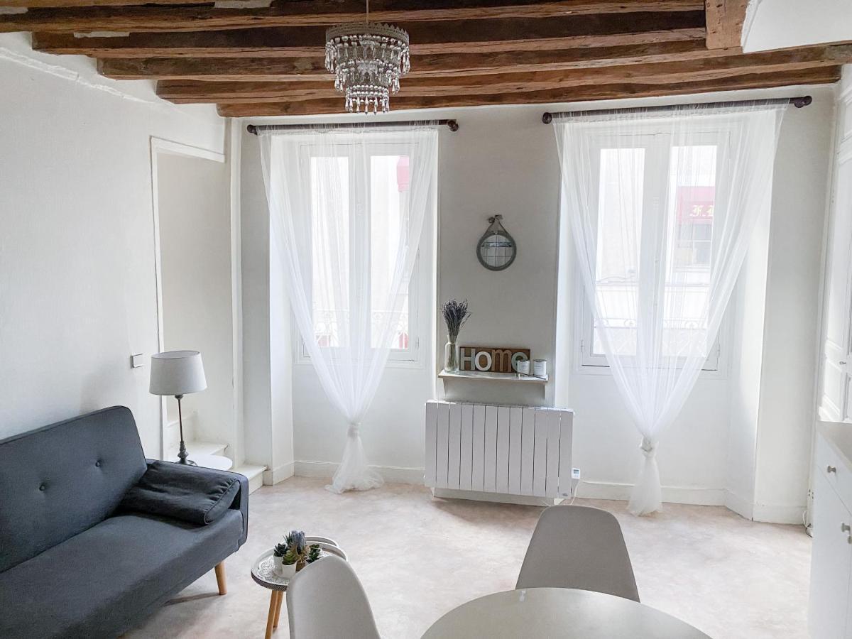 Cosy Apartment In The Heart Of ฟงแตนโบล ภายนอก รูปภาพ